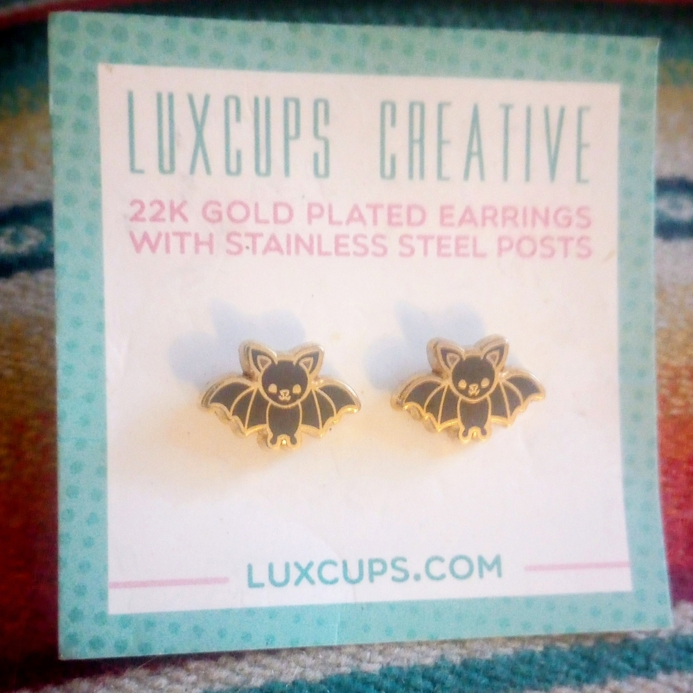 Luxcups Creative Bat Earrings